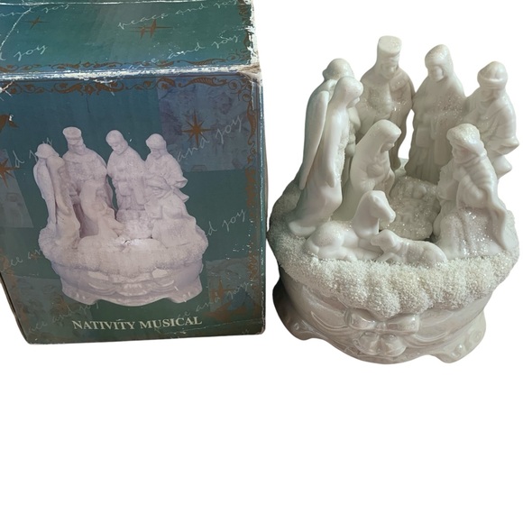 Cracker Barrel Nativity Musical “Silent Night” - Picture 7 of 10